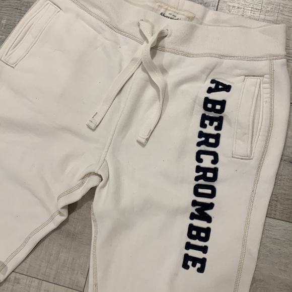 Abercrombie sweatpants - Picture 2 of 3